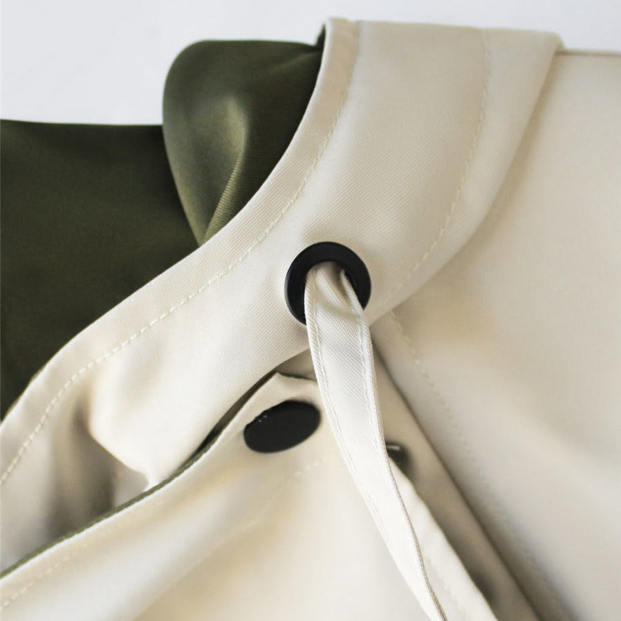 Siiri™ | Hupullinen vihreä trenssitakki